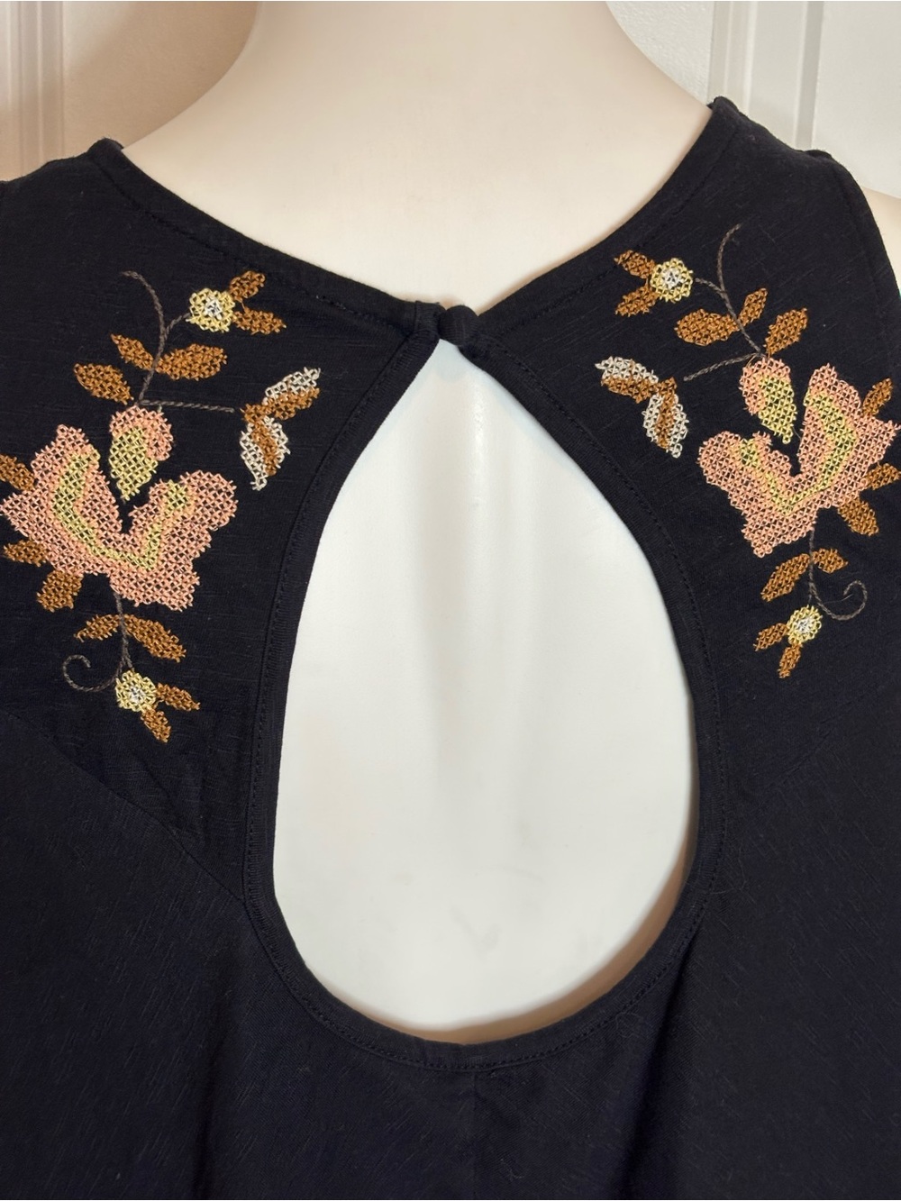 Free People Black Embroidered Cross Stitch Floral Swing Tank S - Picture 6 of 9